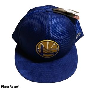 NWT New Era Golden St Warriors 7 1/4 fitted hat